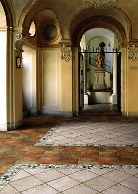 Итальянская керамическая плитка с мозаикой